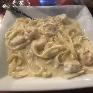 Fettuccine Alfredo with Shrimp
