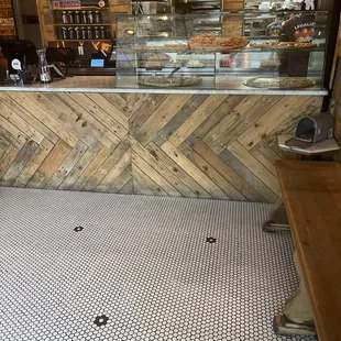 Pizza display counter