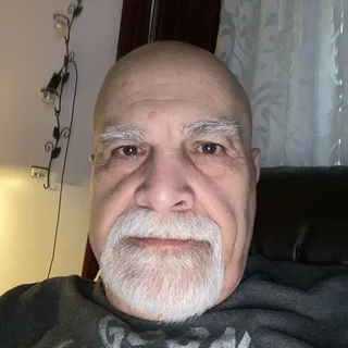 Angel R.