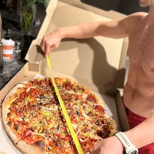 They should take 10% off the price. This pizza was the "humongous 20"" and it was only 17-18". False advertising.