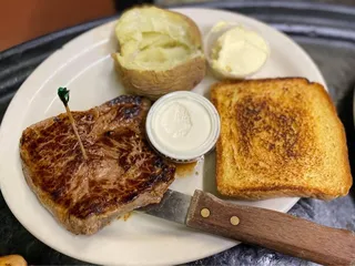 Hoops Grill & Sports Bar