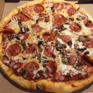 Medium pepperoni and mushroom, very good!