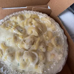 Tortellini Alfredo lunch portion to go! So yummy