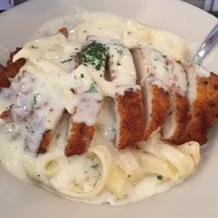 Alfredo with crispy chicken