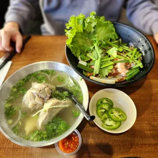 Hu Tieu with soup on the side