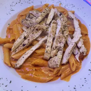 Penne Vodka with Grilled Chicken