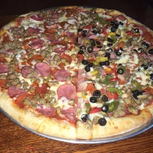 1/2MeatLovers 1/2Special Amazing Pizza