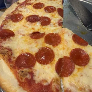 Pepperoni pizza