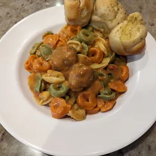 Tortellini Vodka with meatballs added