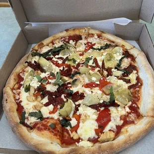 Small carribean pizza with chicken