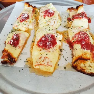 Keto pizza with pepperoni and ricotta