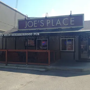 the front of joe's place