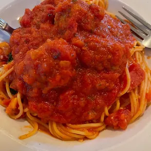 Spaghetti and meatballs
