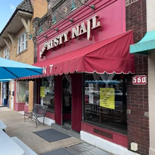 the outside of a restaurant
