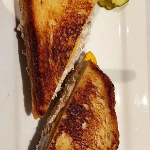 Tuna melt