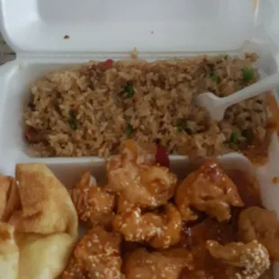 Very good.  Sesame chicken port fried rice n crab Rangoon  $7.49 lunch special