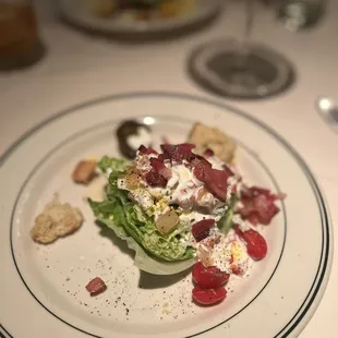 Joe &apos;s Chopped Salad