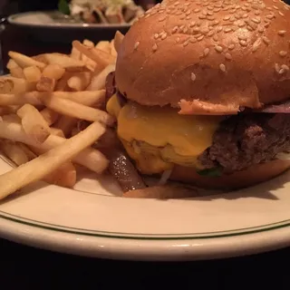 Classic Cheeseburger*