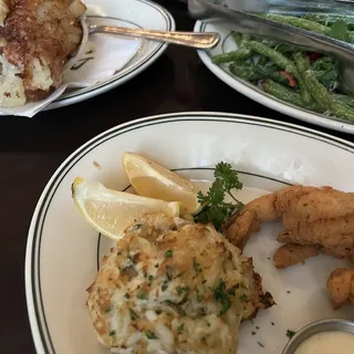 Colossal Lump Crab Cake Entree