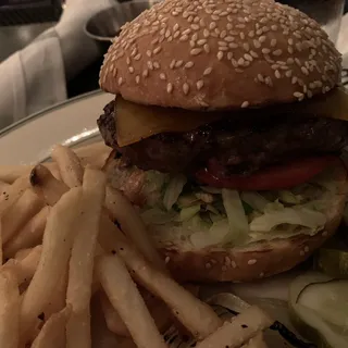 Classic Cheeseburger