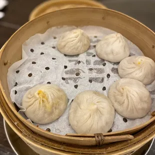 Their crab and pork dumpling is the must!