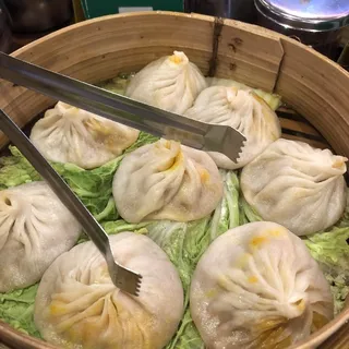 Crab Meat with Pork Meat Soup Dumplings