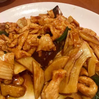 Sauteed Black Mushrooms with Bamboo Shoots