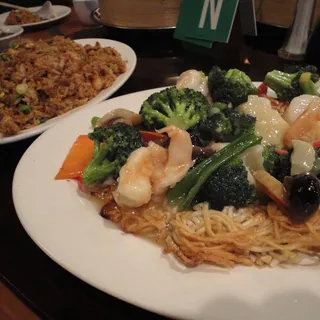 Seafood Pan Fried Crispy Noodle