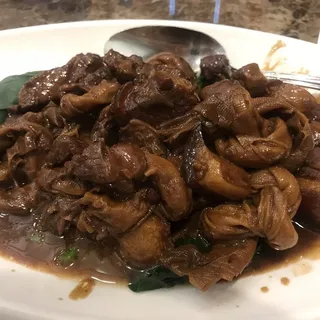 Stewed Pork with Bean Curd Skin
