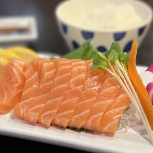 Salmon sashimi perfection at Joe&apos;s! Yum!