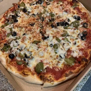 Large veggie pizza