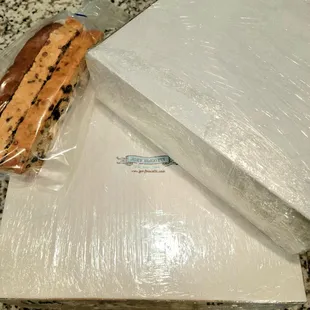 June 2021: Joey is 100% professional. Every detail is carefully managed. My To-Go order was already wrapped &amp; refrigerated