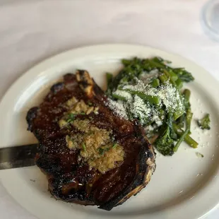 Steak with broccoli