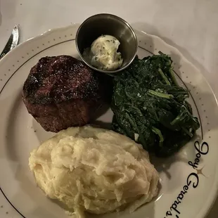 Filet with spinach and garlic mash