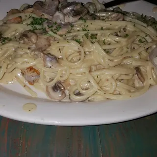 Shrimp & Mushroom Fettuccini