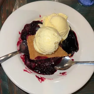 Blackberry Cobbler a la Mode
