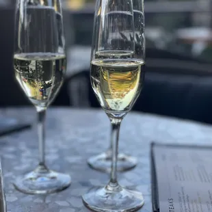 Gratis sparkling wine