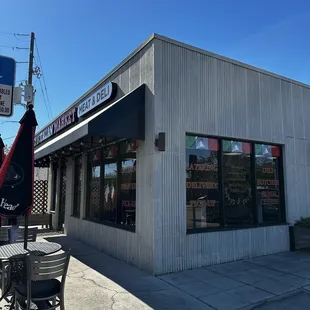 Joey's has cafe seating outside