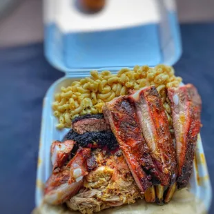 ribs, macaroni and cheese