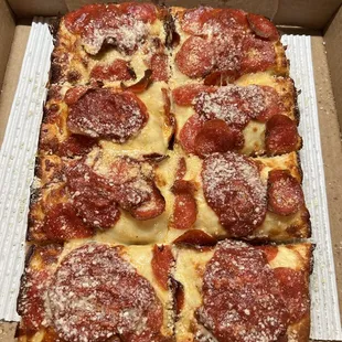 Detroit Deep Dish Pizza to go!!!