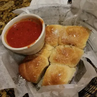 1/2 dozen of garlic rolls $2.95