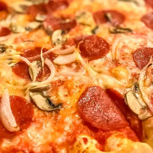 Grazie Joey! Your pizza is the best! Here's thin crust with onions, pepperoni and mushrooms!