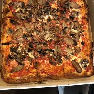The Sicilian Pizza with sausage and mushrooms - DELISH!!!