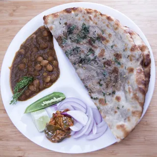 Amritsaria Kulche Cholay