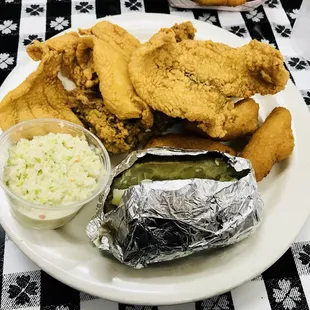fried fish, coleslaw and pickle