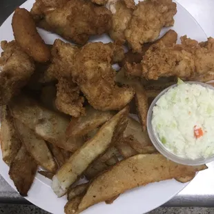 Calabash chicken plate with fries