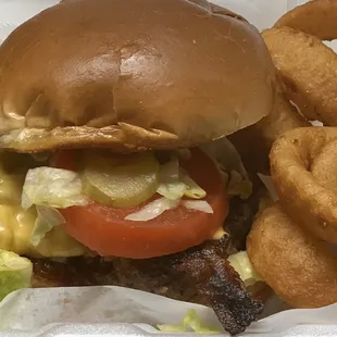 Bacon cheeseburger w/ onion rings
