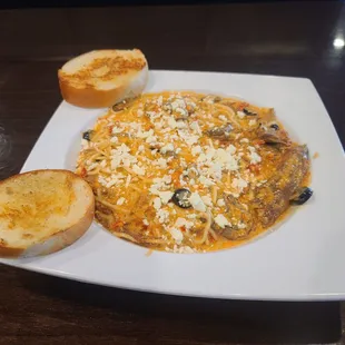 I ordered the Mediterranean Pasta with added potroast and grilled mushrooms over angelhair pasta!