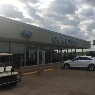 Come see why it's so comfortable to do business here!