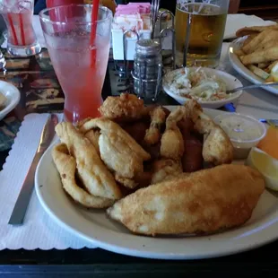 Fisherman's platter, perch, pickerel &amp; frog legs ... yummmmm